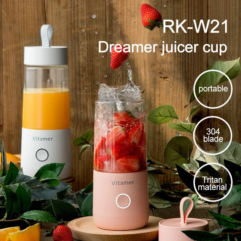 Blender cup with USB charging port